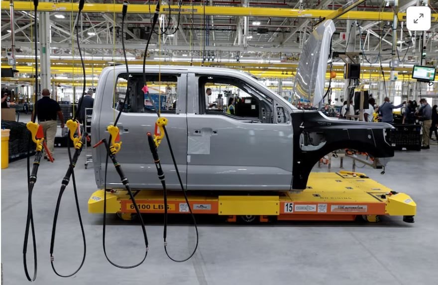 Ford rút lui khỏi xe điện: Ngành ô tô Mỹ mắc kẹt giữa lợi nhuận và tương lai