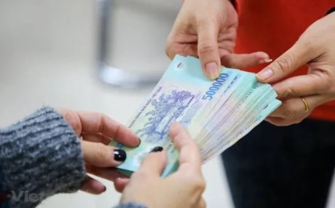 1 trường ở TP.HCM quyết định thưởng Tết 30 triệu đồng/người: Từ hiệu trưởng đến tạp vụ đều như nhau