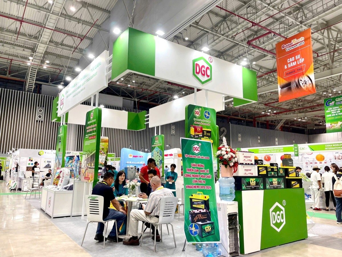 Cổ phiếu Hóa chất Đức Giang (DGC) thoát sàn, gần 10% vốn sang tay trong một phiên