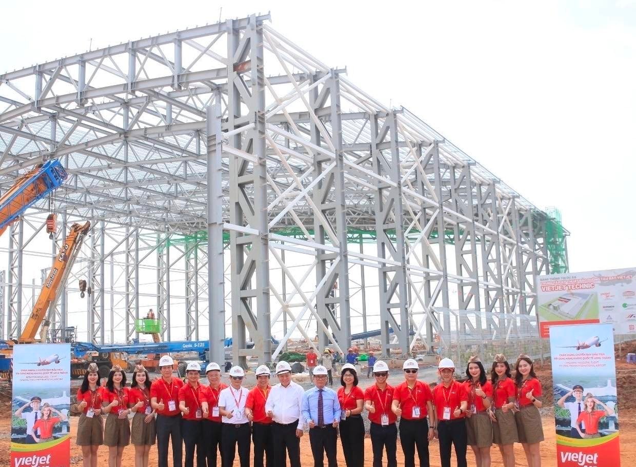 Vietjet cất nóc hangar chuẩn quốc tế, khai trương chuyến bay tới Cảng Hàng không quốc tế Long Thành
