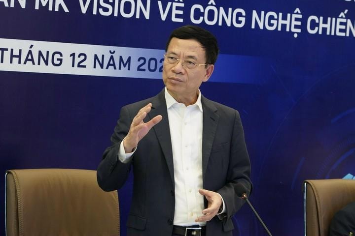 Bộ trưởng Nguyễn Mạnh Hùng: Muốn vươn ra thế giới, doanh nghiệp không chỉ dừng ở thiết kế, tích hợp hay sản xuất, mà còn phải...