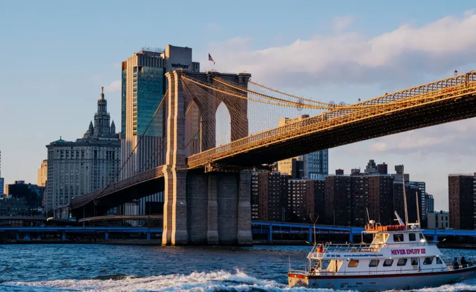 'Mùa đông' của ngành công nghiệp du lịch Mỹ: Mất trắng 4,5 triệu lượt khách quốc tế, World Cup cũng không thể cứu vãn 