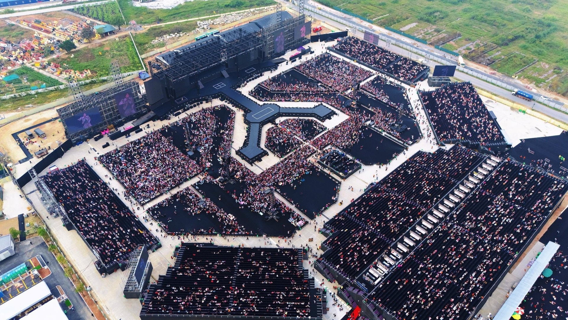 Gần 95.000 người “cháy hết mình” trong ngày diễn ra Y-Concert, Ocean City khẳng định tọa độ “khó thay thế” trên bản đồ giải trí Việt Nam