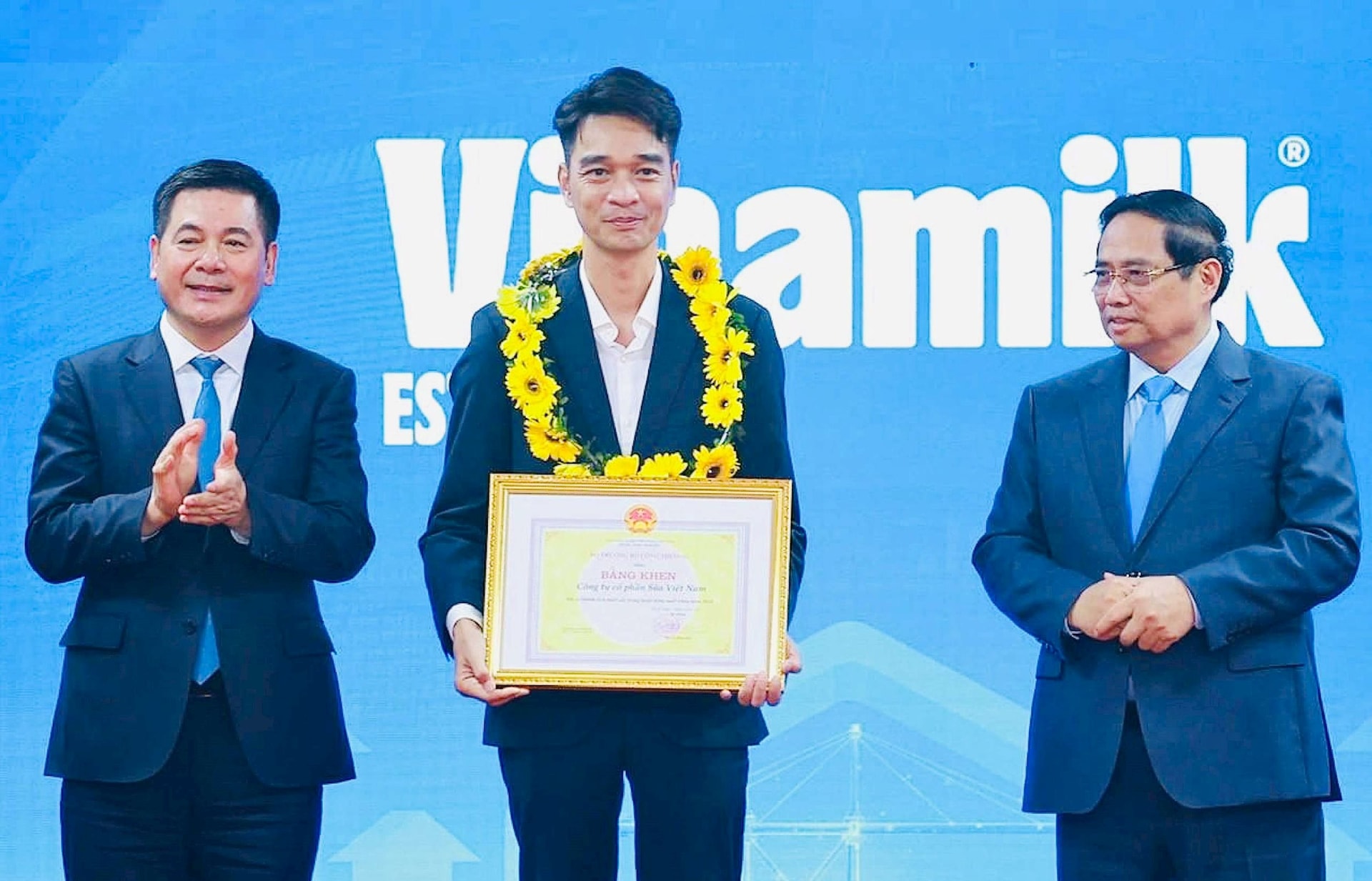 Vinamilk được bộ công thương vinh danh doanh nghiệp xuất khẩu tiêu biểu