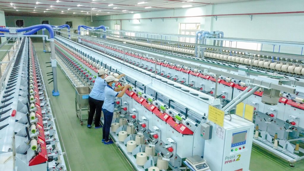 Tập đoàn Dệt may Việt Nam (VGT) ước tính doanh thu năm 2025 gần 19.000 tỷ, lợi nhuận đạt 1.355 tỷ đồng, cao thứ 2 lịch sử