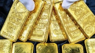 Thị trường ngày 23/12: Giá vàng tăng dựng đứng, bạc, đồng đều bùng nổ, dầu chững lại, cà phê quay đầu tăng mạnh