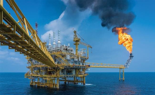 Một "đại gia" dầu khí ước doanh thu 2025 cao kỷ lục 