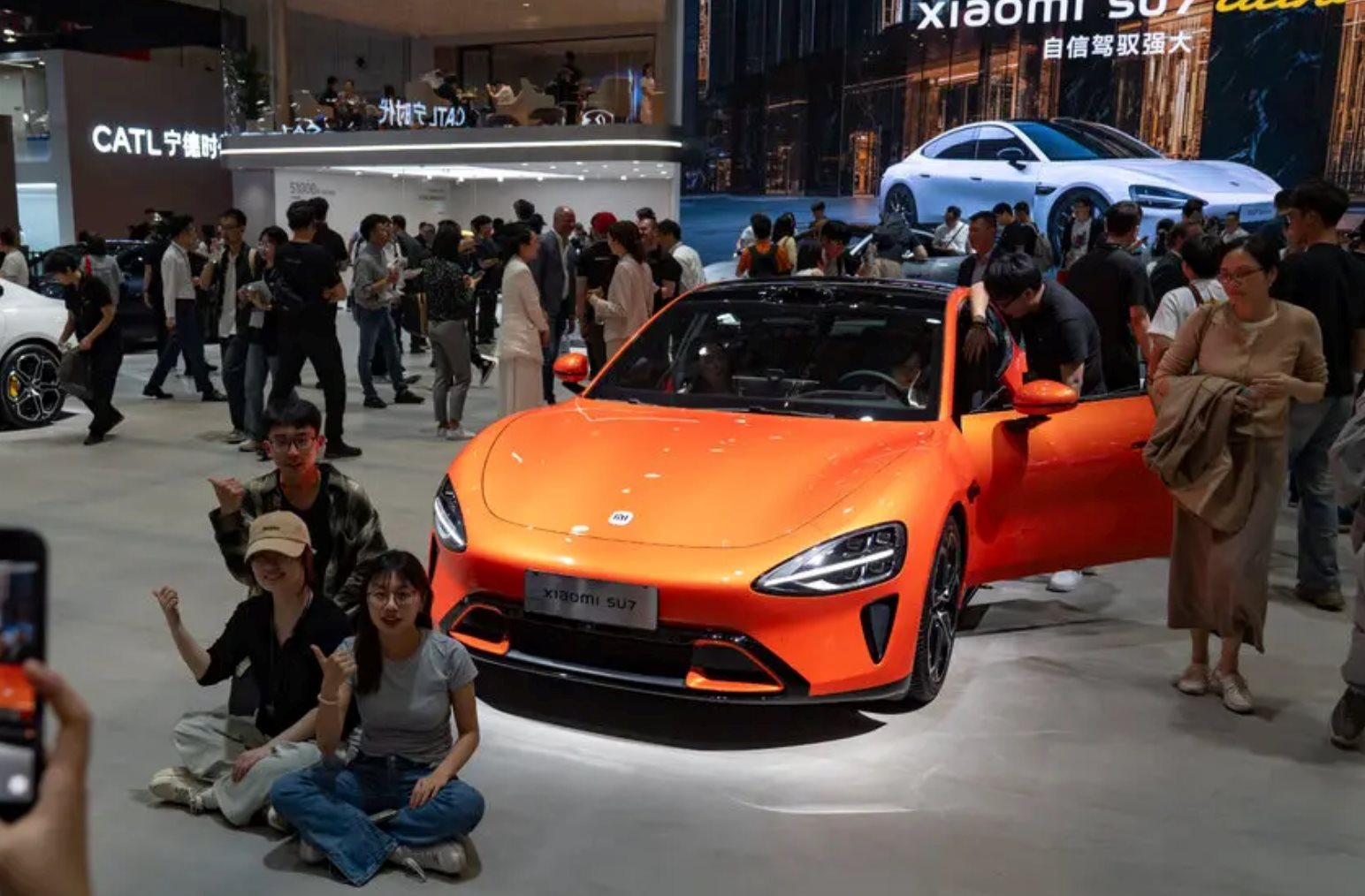 Dấu chấm hết của xe tự lái: Trung Quốc hoãn kế hoạch sản xuất hàng loạt, chỉ 2 trên 9 hãng xe được cấp phép tiếp tục thử nghiệm 