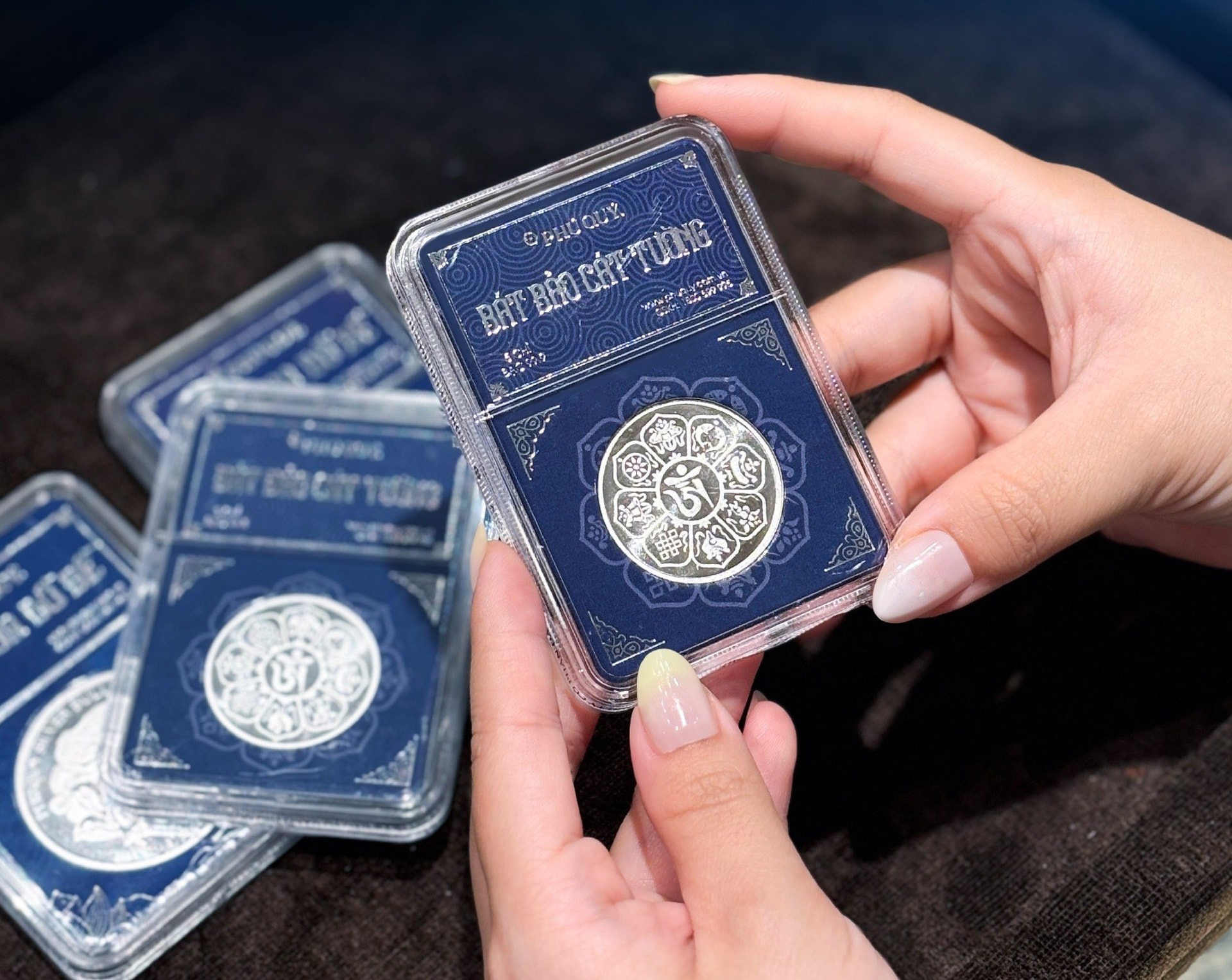 Giá bạc hôm nay neo cao trên 74 triệu đồng/kg