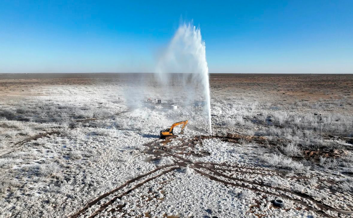 Mỏ 'vàng đen' 3.000 tỷ USD phát nổ, chất độc phun trào dữ dội, Mỹ hứng cú sốc lớn