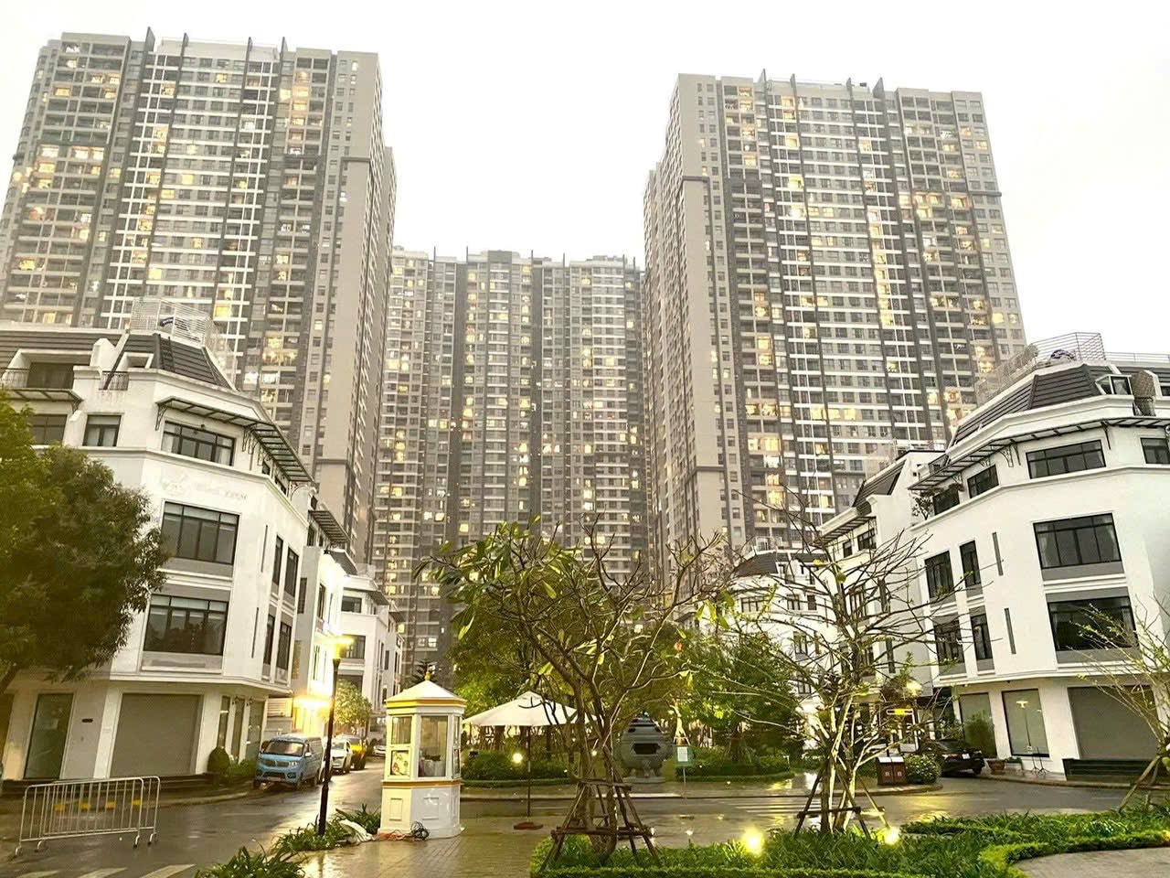 Giá căn hộ Hà Nội tăng hơn 200% sau 5 năm: Đà tăng chậm lại nhưng khó giảm