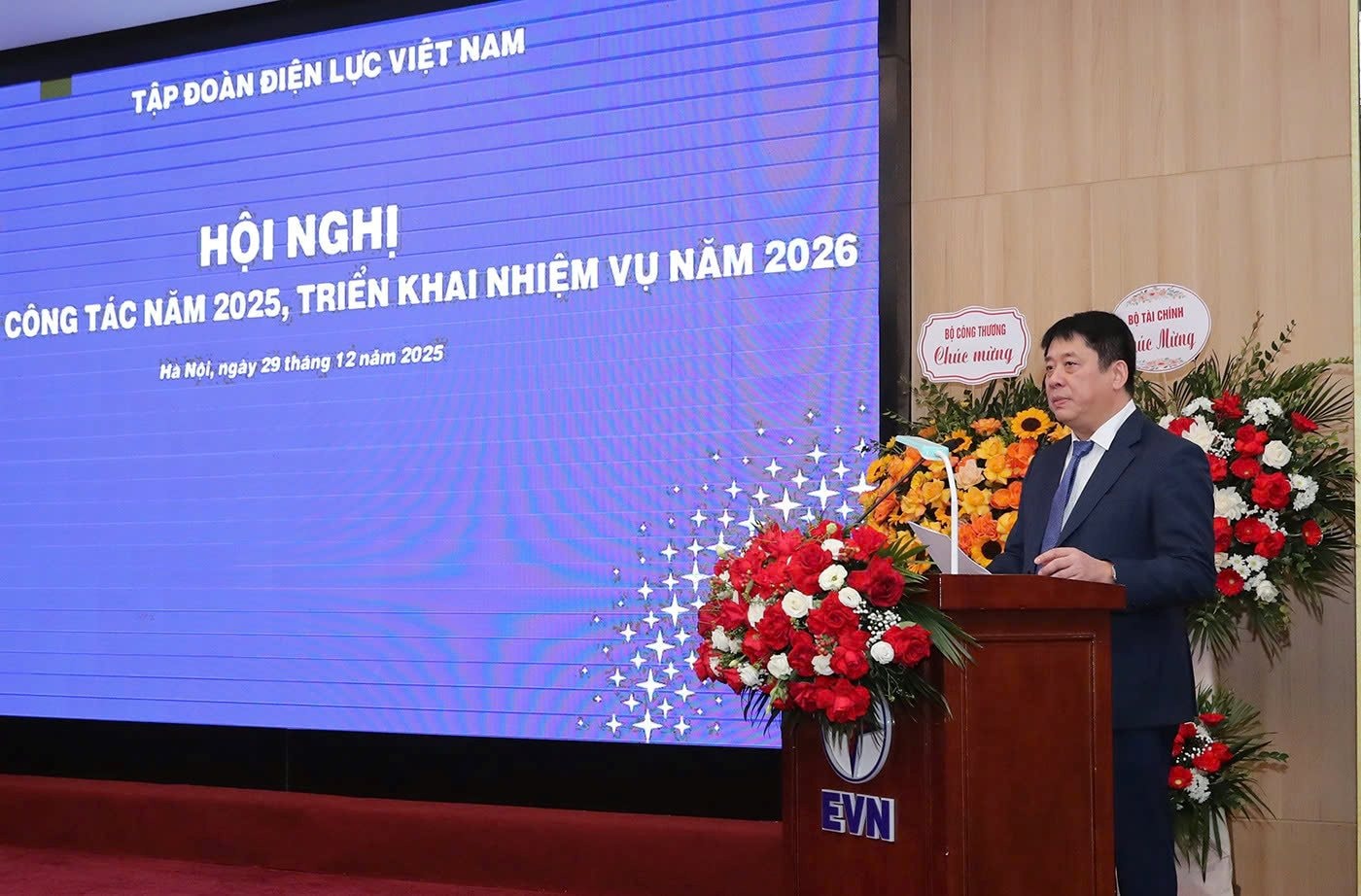 EVN công bố doanh thu năm 2025 đạt 645.195 tỷ đồng, tăng 10% so với năm ngoái 