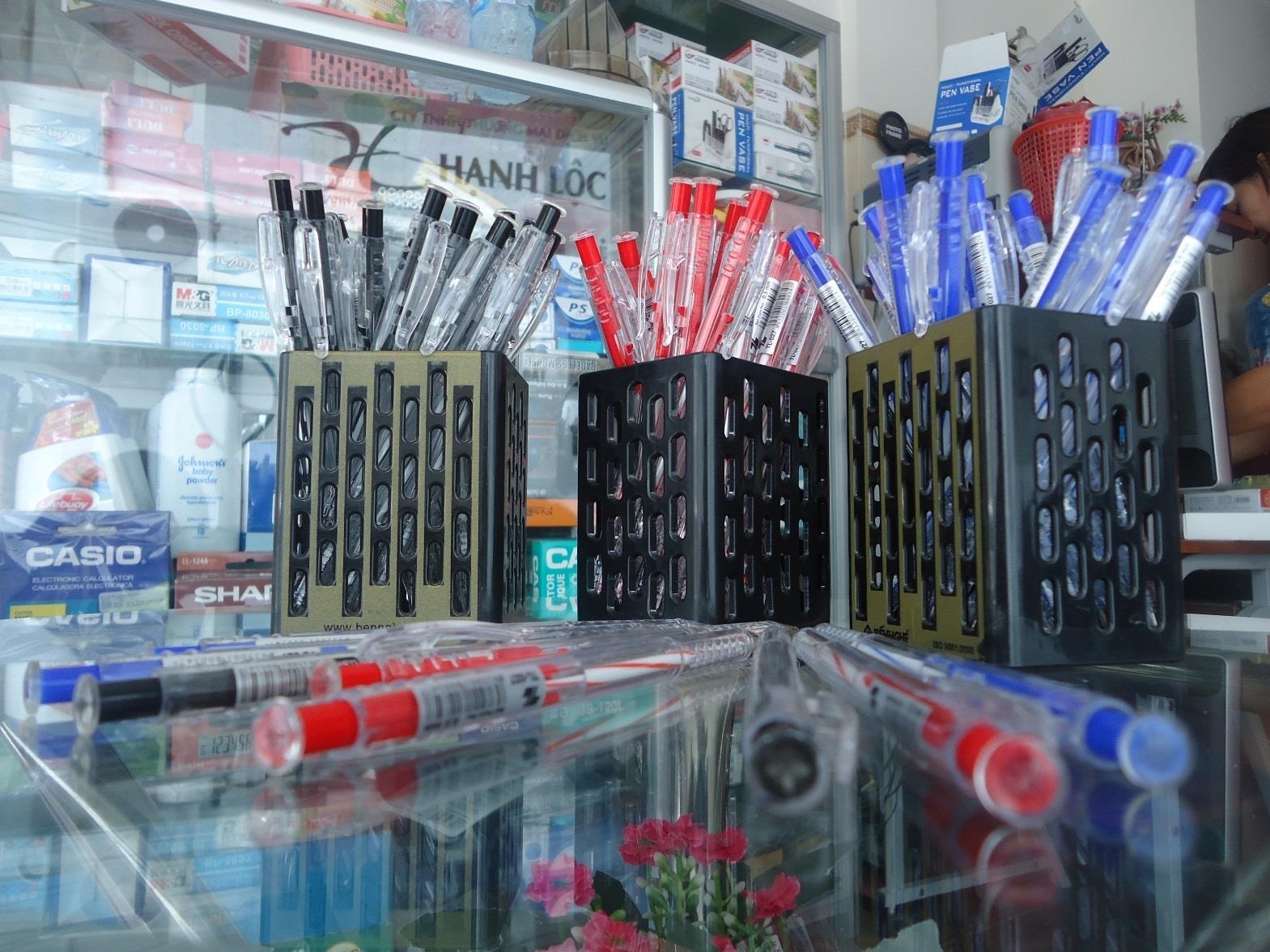 Bán "bút bi quốc dân", một doanh nghiệp Việt thu gần 12 tỷ đồng mỗi ngày