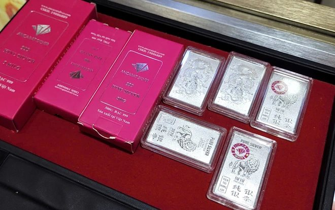 Giá bạc thế giới lao dốc, bạc trong nước giảm mạnh hơn 200.000 đồng/lượng