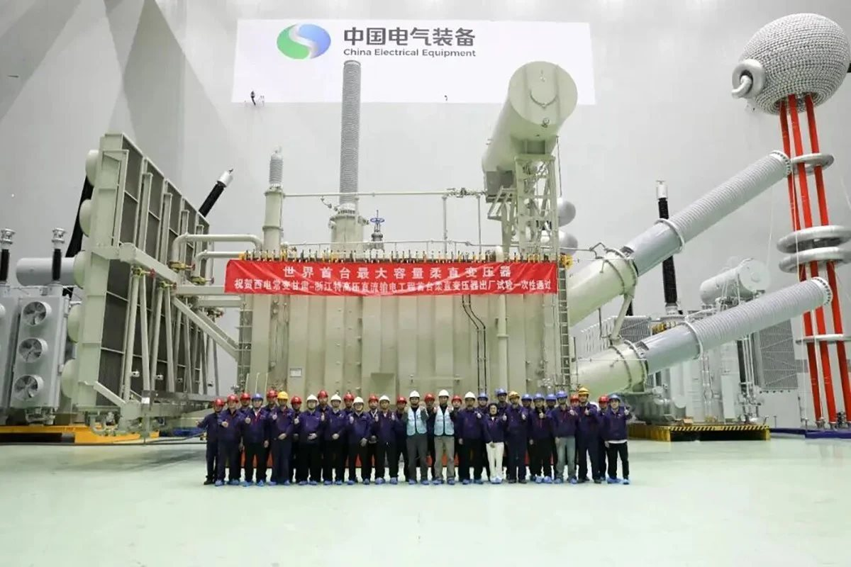 Một năm sau cự cố cả nước “suýt chìm trong bóng đêm”, Trung Quốc tạo ra cỗ máy kiệt tác không ai sánh nổi