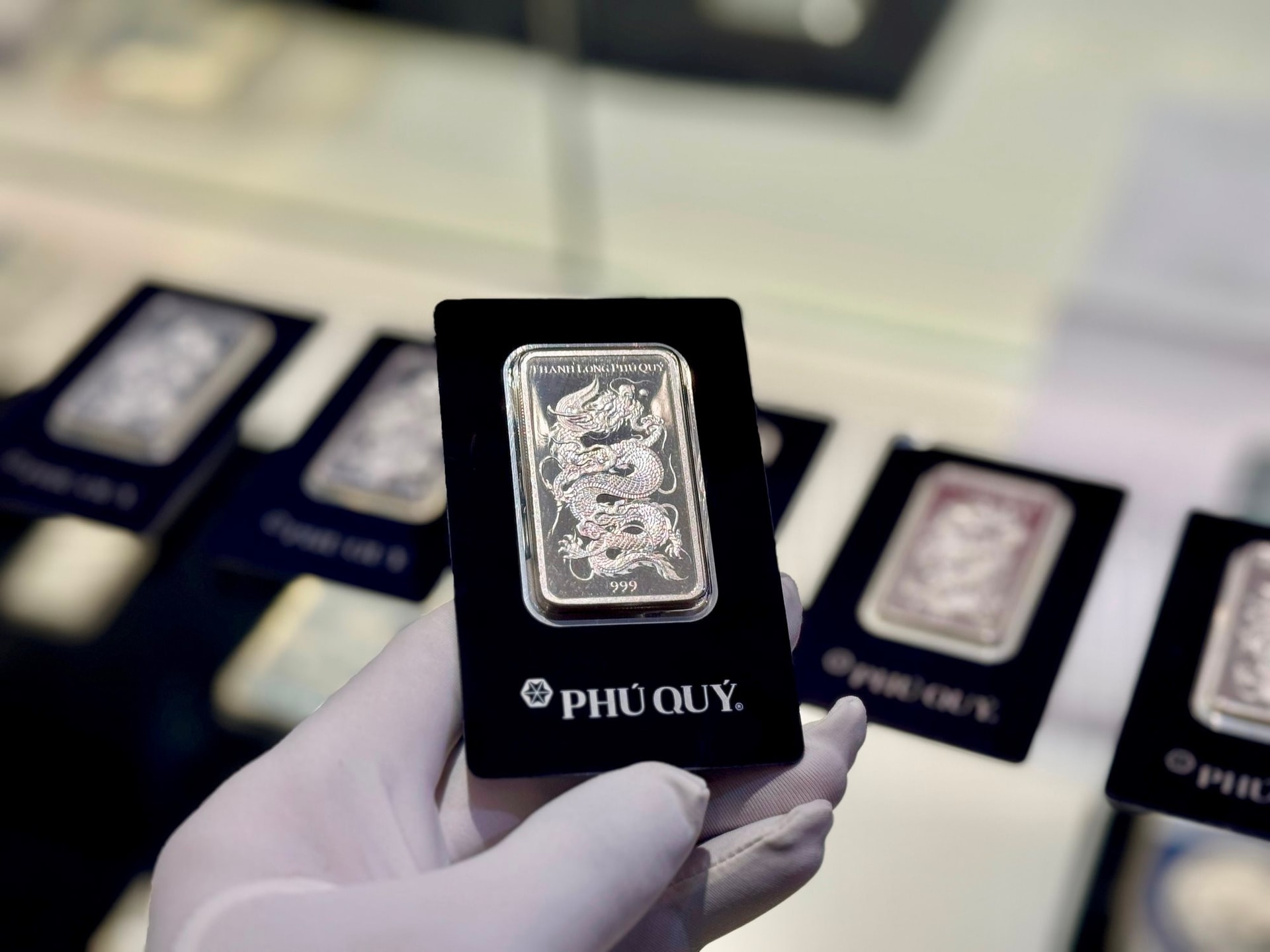 Giá bạc quay đầu tăng mạnh