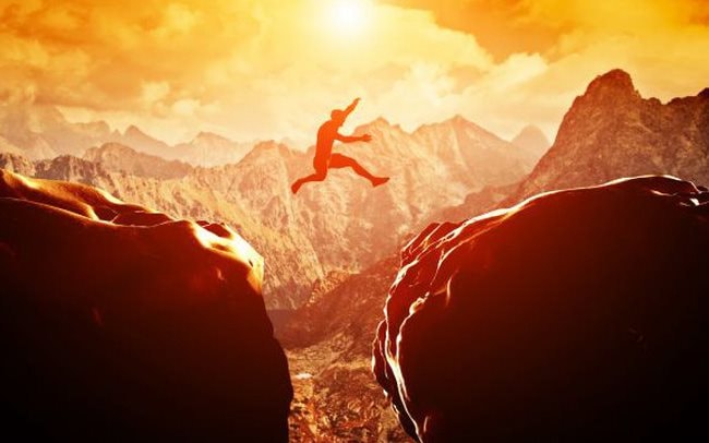 VN-Index liên tiếp phá đỉnh nhưng nhiều nhóm cổ phiếu vẫn loanh quanh vùng 1.600 điểm, CTCK chỉ ra điểm lưu ý 