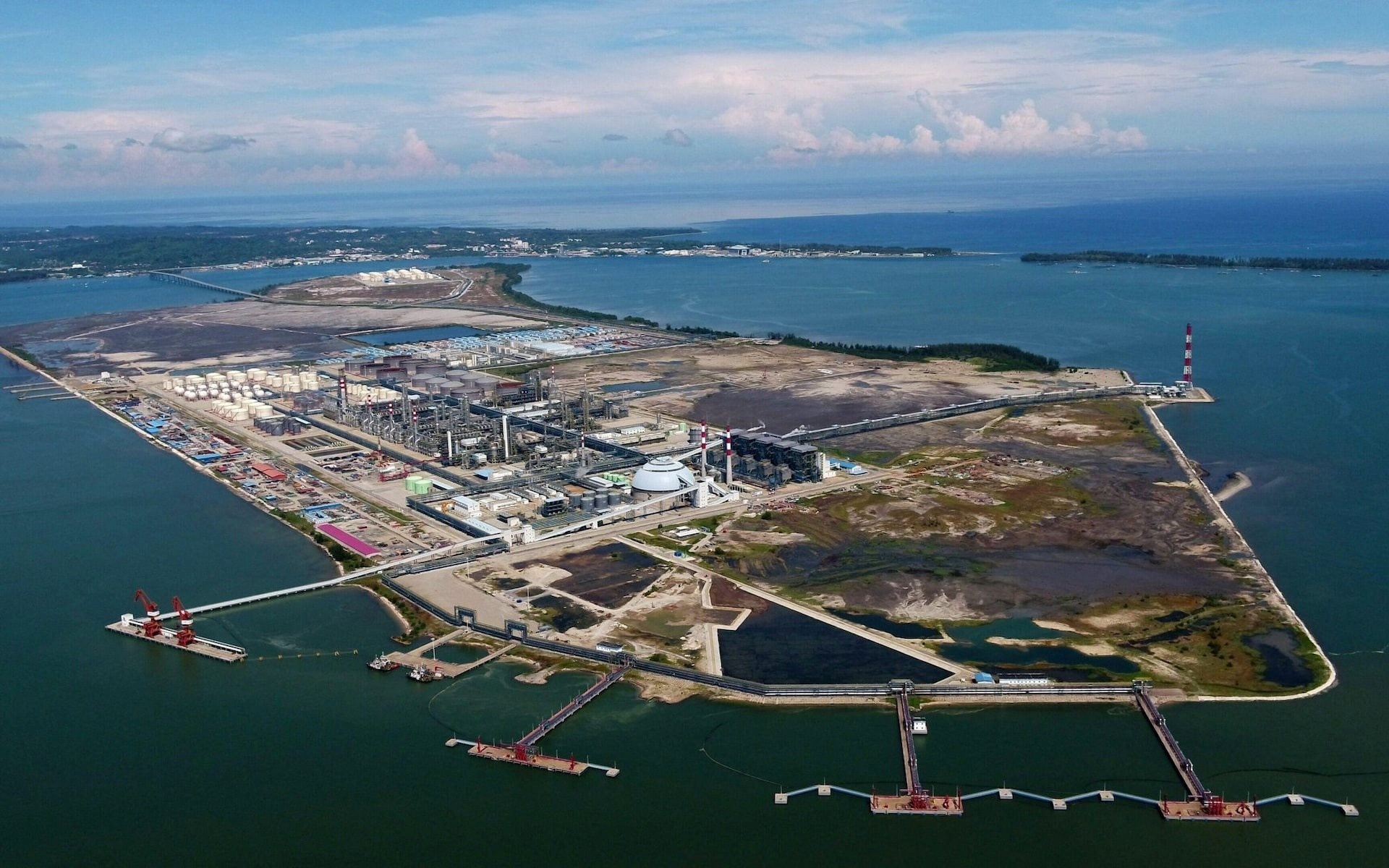 Nguồn cung dầu từ Venezuela trở nên bất định, Trung Quốc chuyển hướng sang quốc gia Đông Nam Á có trữ lượng hơn 1 tỷ thùng dầu, quyết 1 mũi tên trúng 2 đích