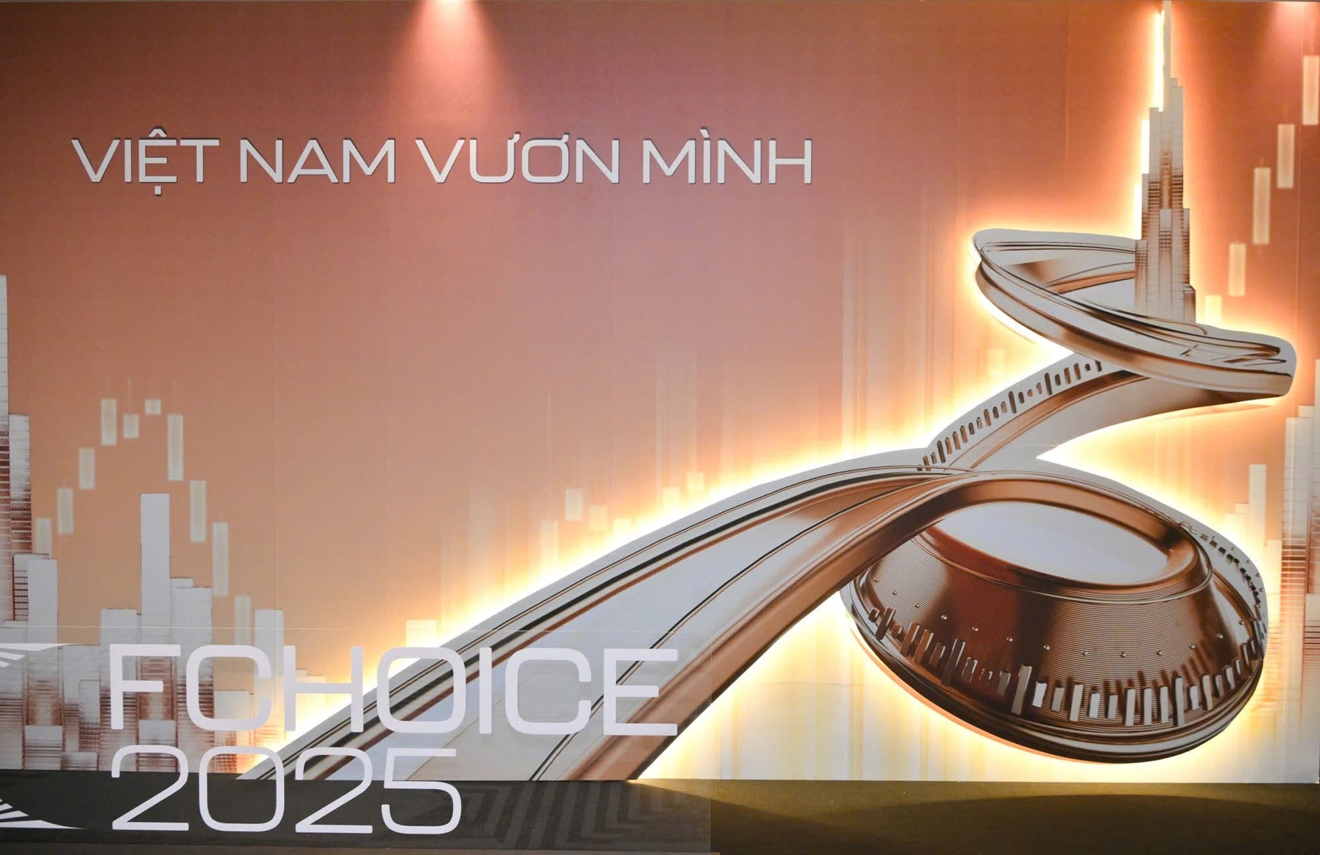 Dàn "khách VIP" tham dự Lễ vinh danh FChoice 2025 và "hiến kế" nắm bắt cơ hội đầu tư trong năm 2026