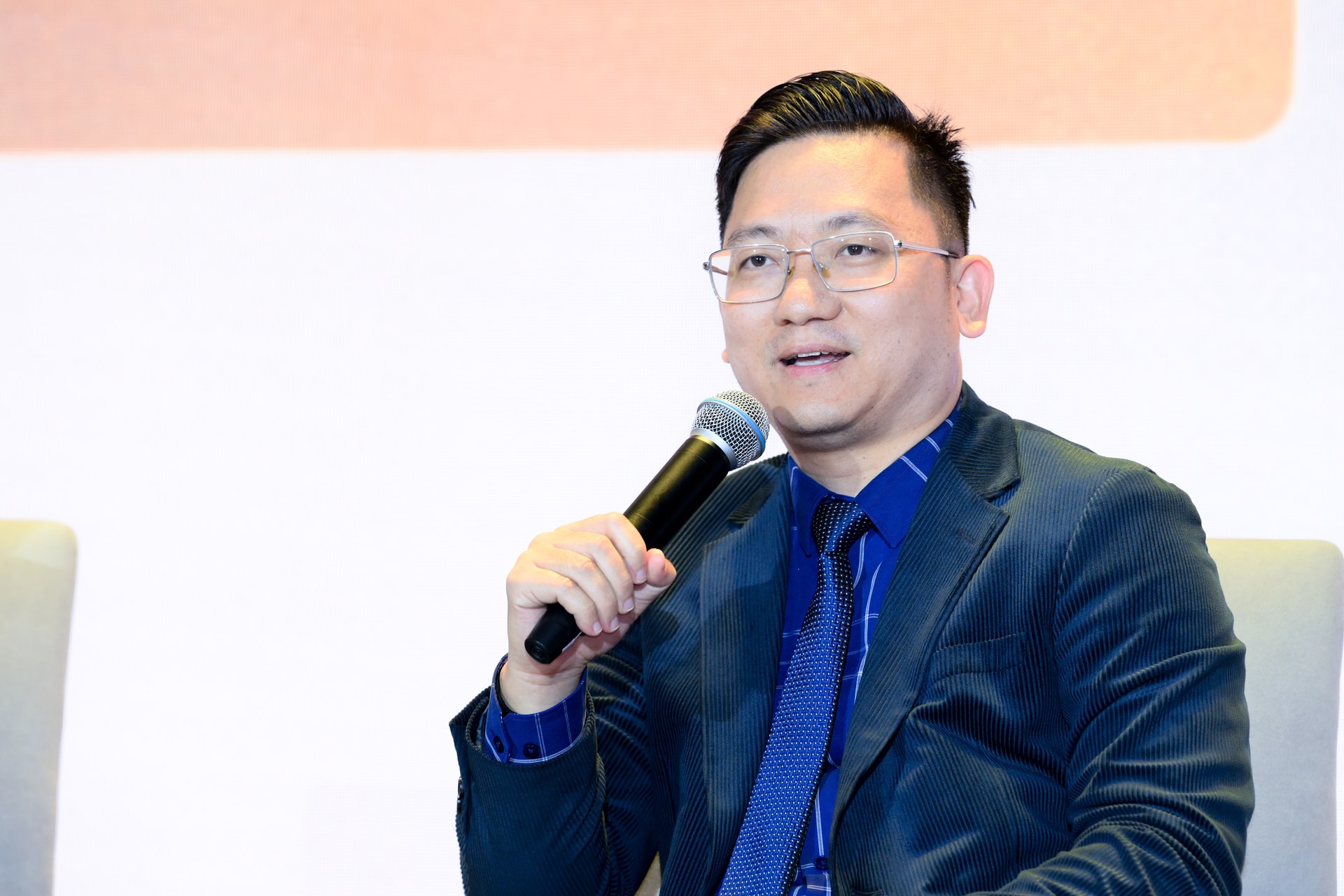 "Theo đánh giá thận trọng, lượng vàng trong dân hiện nay có thể lên tới khoảng 500 tấn"