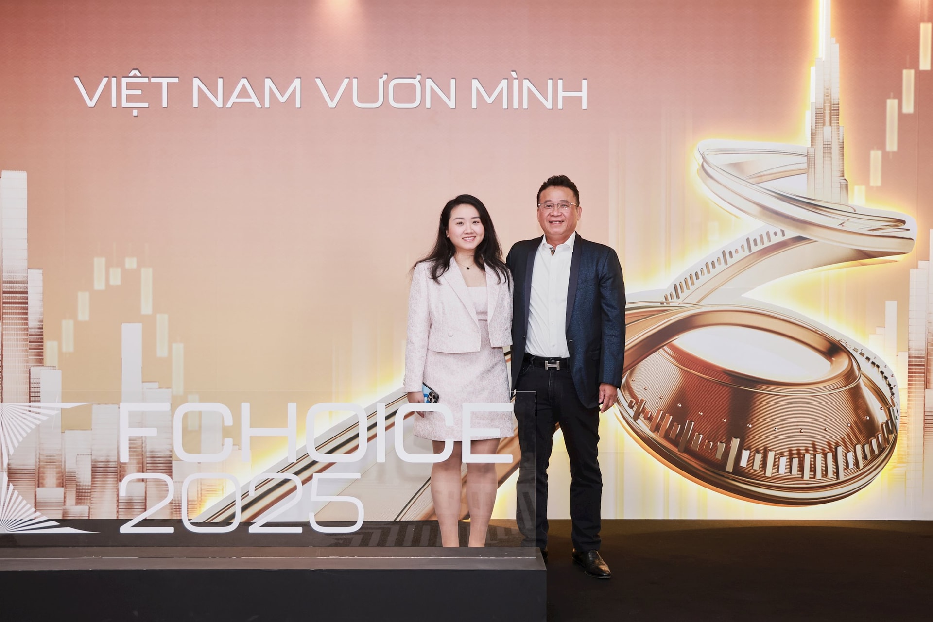 Dàn "khách VIP" tham dự Lễ vinh danh FChoice 2025 và "hiến kế" nắm bắt cơ hội đầu tư trong năm 2026