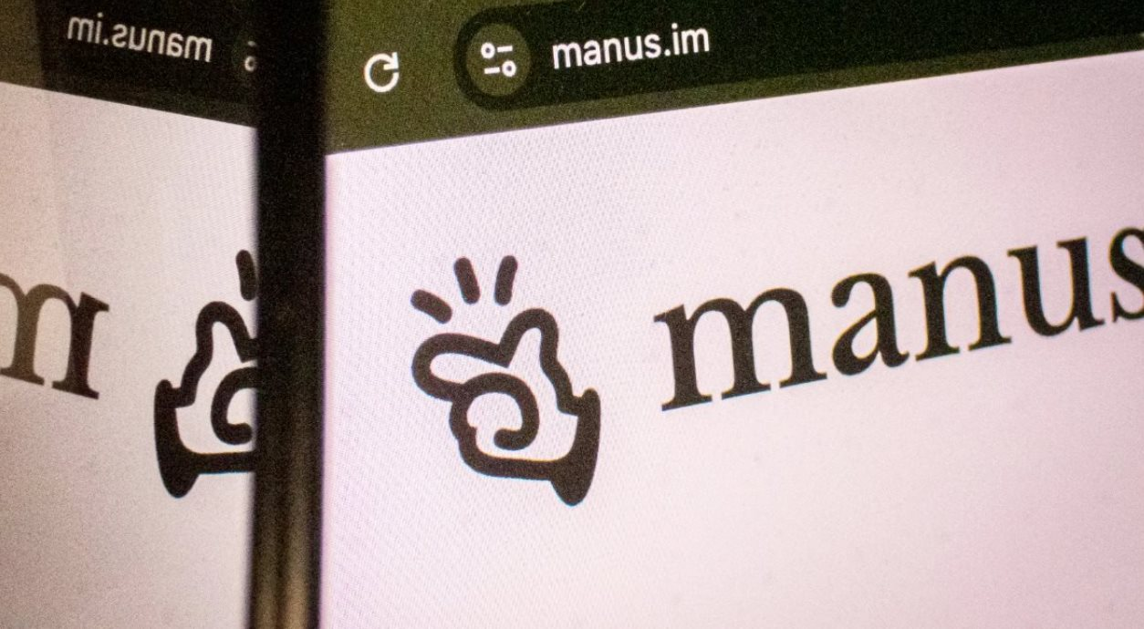 Startup AI Trung Quốc rời bỏ quê hương để gọi vốn từ Mỹ: Làn sóng 'rửa trụ sở' khiến Bắc Kinh 'tuýt còi'