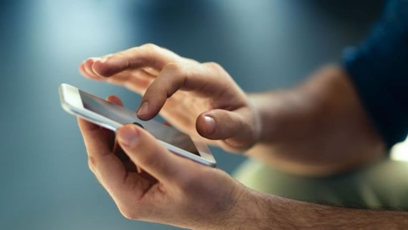 Ứng dụng này cứ mỗi 48 giờ lại gửi một câu hỏi: “Bạn còn sống không?” - và hàng triệu người đang tải về