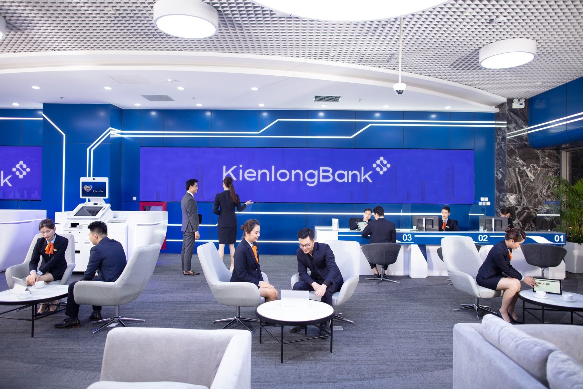 KienlongBank báo lãi ròng gần 1.900 tỷ đồng năm 2025, cổ phiếu KLB “bùng nổ” trong phiên chào sàn HoSE
