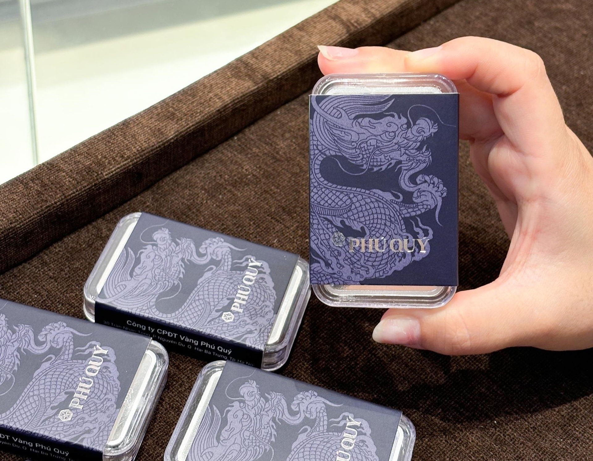 Bạc chạm ngưỡng 100 triệu/kg sắp không còn là chuyện đùa 