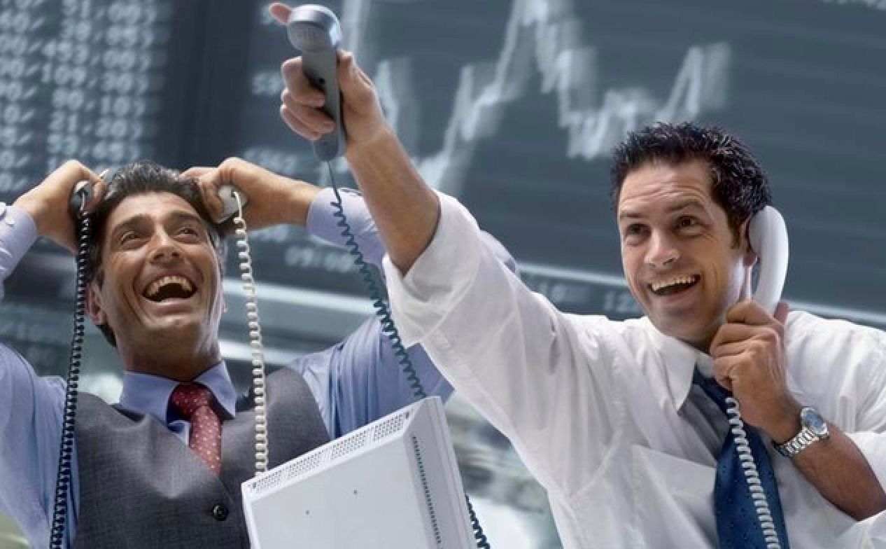 Phiên 19/1: Khối ngoại trở lại "gom" ròng gần 500 tỷ đồng cổ phiếu Việt Nam, đâu là tâm điểm?