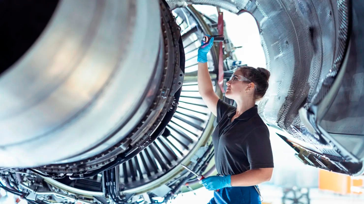 10 công việc không cần bằng đại học vẫn có mức lương cao: Nghề thứ 8 gây bất ngờ