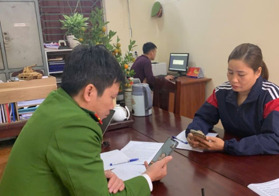 Chuyển nhầm tiền chữa bệnh cho người thân vào tài khoản lạ, người phụ nữ TP.HCM bỗng nhận được thông tin từ Công an ngay sau đó