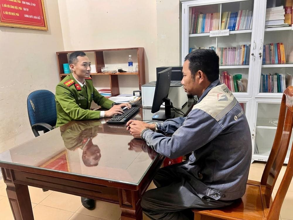 Mua mảnh đất 700m2 với giá 740 triệu đồng, 3 năm sau, cặp vợ chồng Hà Tĩnh mang giấy tờ đất đi vay thế chấp thì được thông báo: Sổ đỏ là giả?