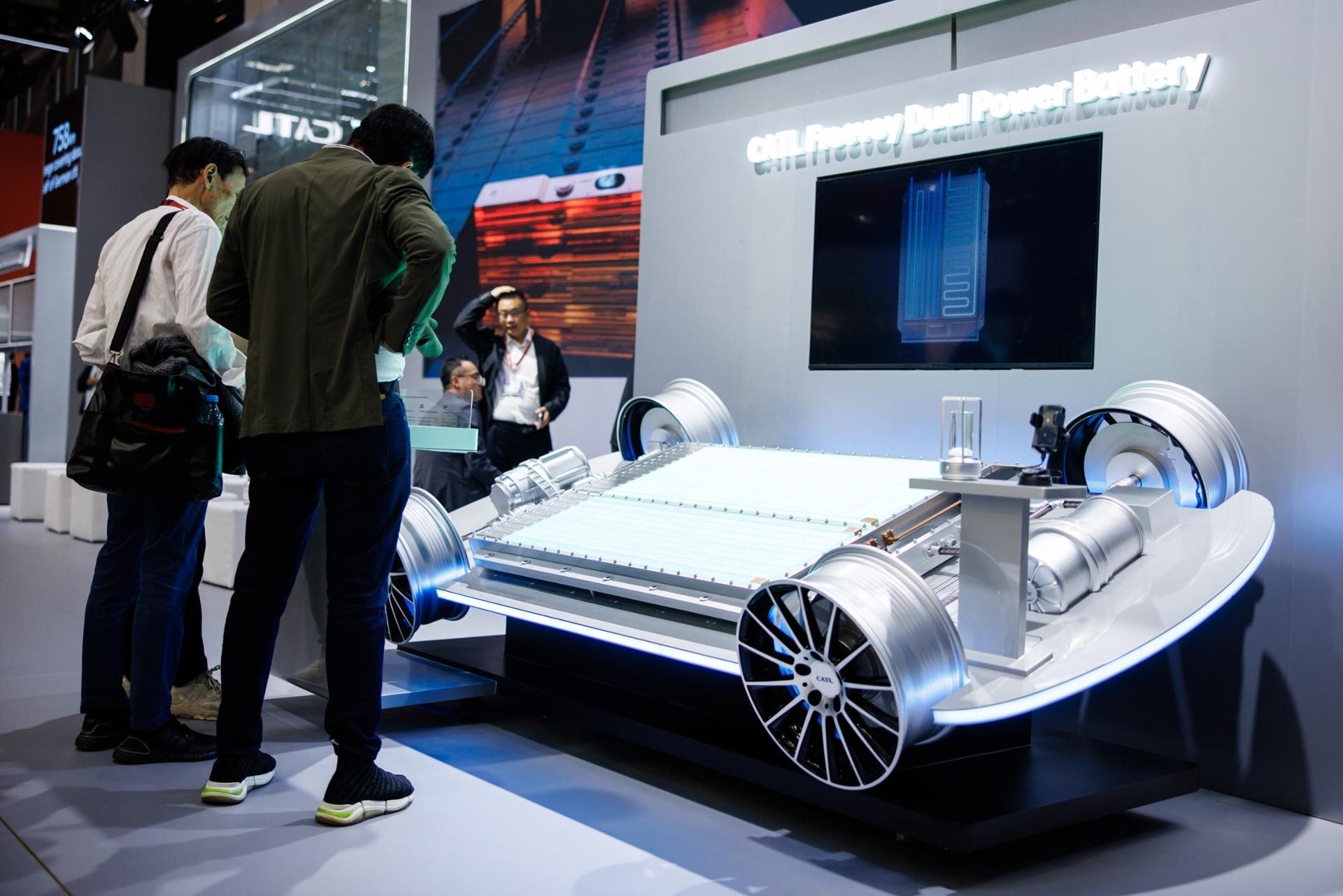 Phát minh của Trung Quốc làm rung chuyển ngành năng lượng: tạo pin xe có hơn 10.000 lần sạc-xả, đóng băng vẫn sạc ngon ơ, chi phí giảm mạnh