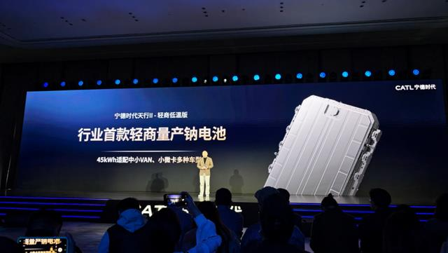 Trung Quốc tung phát minh pin xe điện mới: Sạc hơn 10.000 lần vẫn “khỏe”