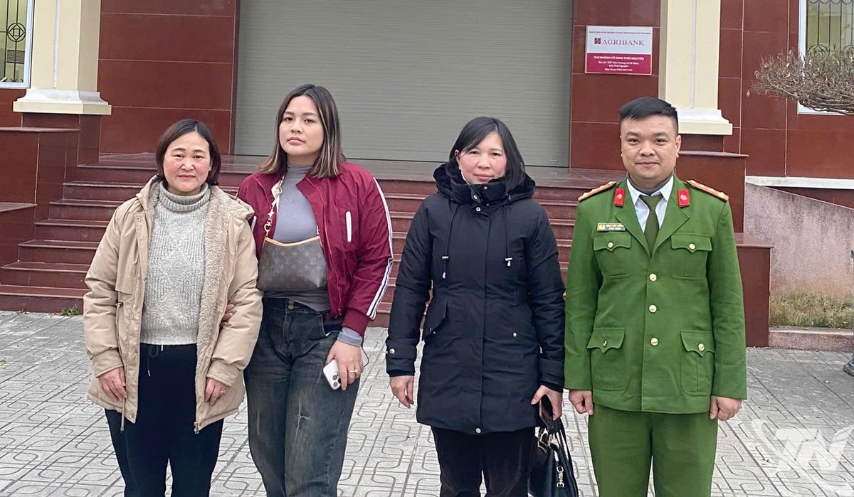 Tài khoản Agribank nhận liên tiếp 2 giao dịch tổng cộng 700 triệu đồng trong 1 ngày, người phụ nữ lập tức báo công an