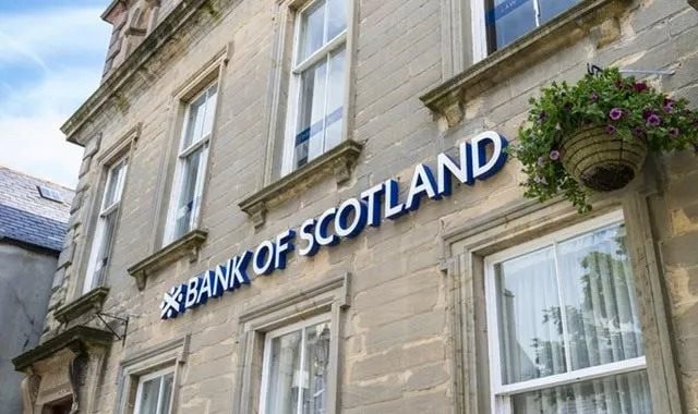 Vi phạm lệnh trừng phạt Nga, một ngân hàng châu Âu bị phạt nặng 