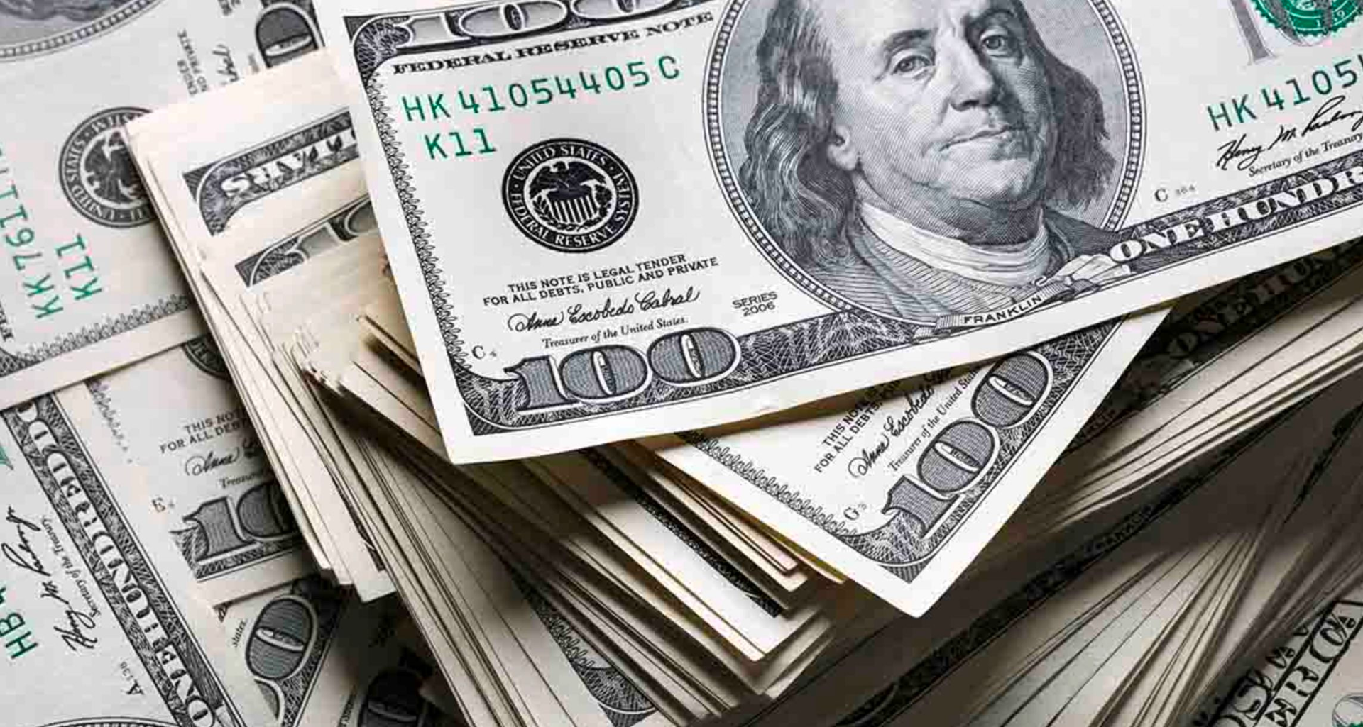 Tổng thống Trump truyên bố ‘đồng USD đang có diễn biến rất tốt’, nhưng thị trường lại tháo chạy: Chuyện gì đang xảy ra?