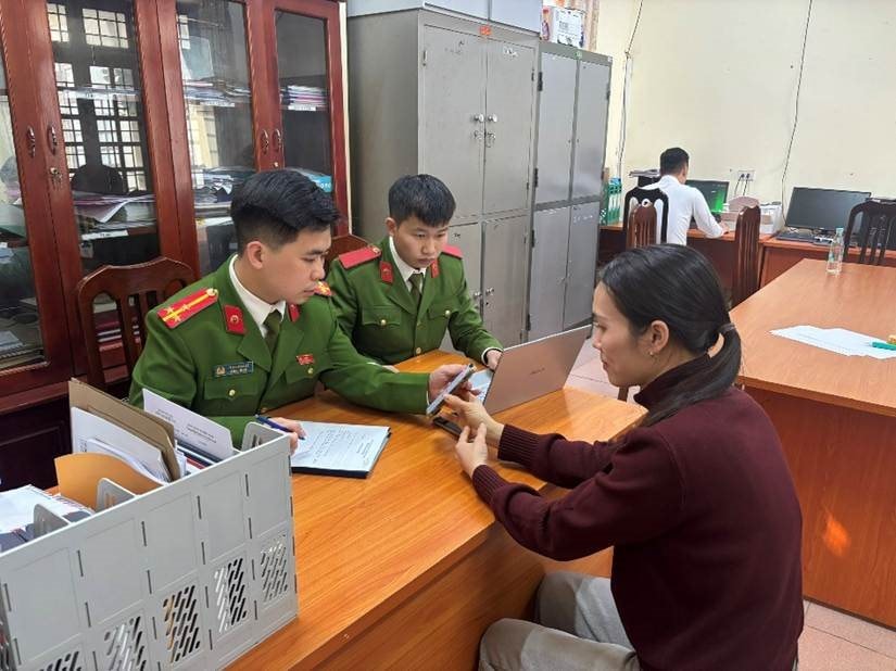 Nhận 2 tỷ đồng nhưng không có nội dung chuyển: Công an điều tra người phụ nữ ở Hà Nội 