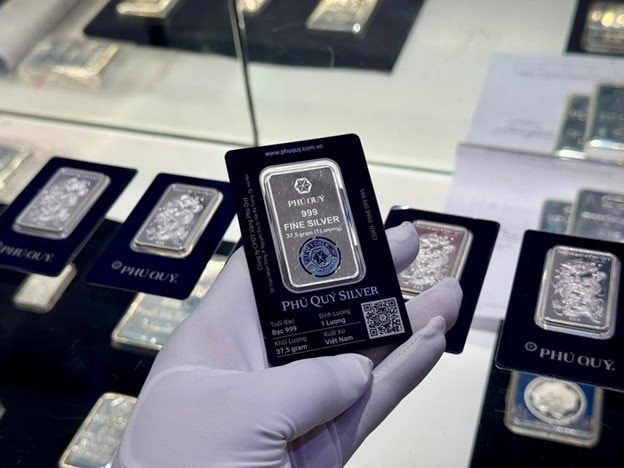 Bạc thỏi trong nước giảm bao nhiêu trong phiên ‘sập giá’ chưa từng có?