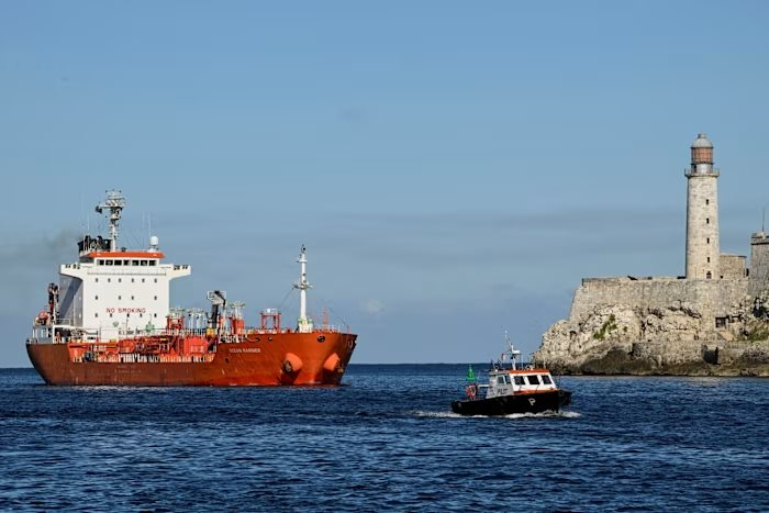 Cuba đón cú sốc lớn từ Mỹ