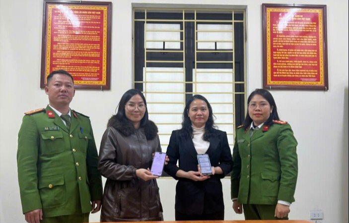 Nhận 600 triệu đồng chuyển khoản không rõ nguồn gốc, 5 ngày sau, người phụ nữ SN 1991 bị công an xã điều tra thông tin