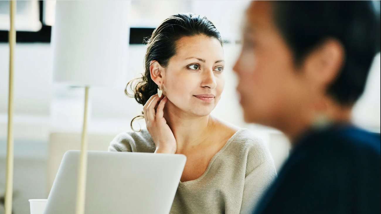 Nghiên cứu cho thấy AI ảnh hưởng đến nhiều công việc chủ yếu của phụ nữ