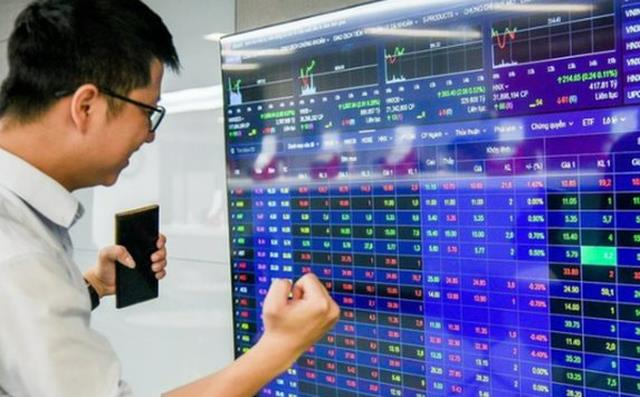 Báo lãi quý 4 tăng gấp 21 lần, cổ phiếu "đại gia" bất động sản tăng vọt với giao dịch đột biến