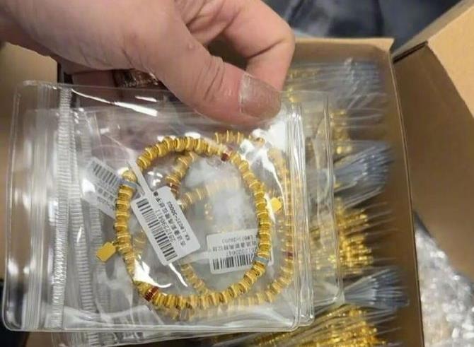 Khách bỏ quên vali chứa hơn 12kg vàng trên tàu cao tốc