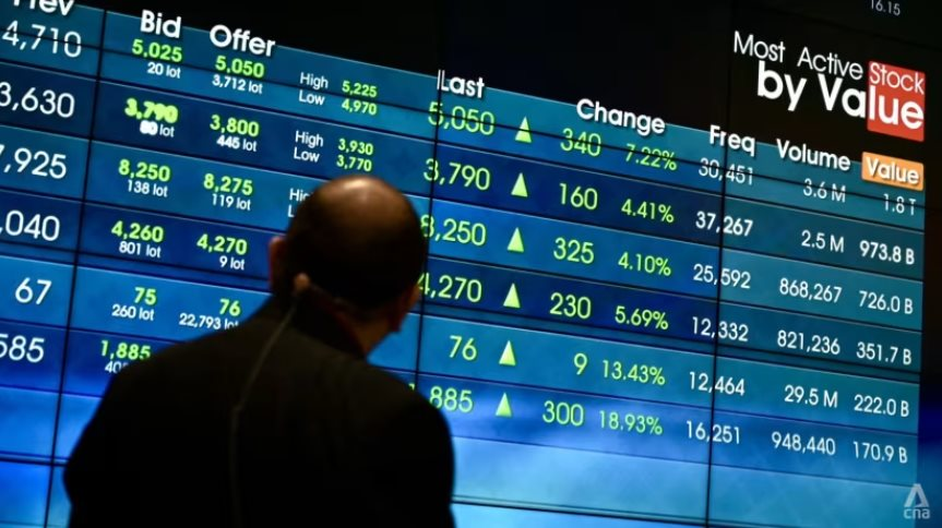 Nữ nhà đầu tư 8x thẫn thờ vì lỗ nặng khi đổ tiền vào chứng khoán, 80 tỷ USD vốn hóa bốc hơi, lãnh đạo từ chức hàng loạt: Cú lao dốc rung chuyển TTCK lớn nhất Đông Nam Á