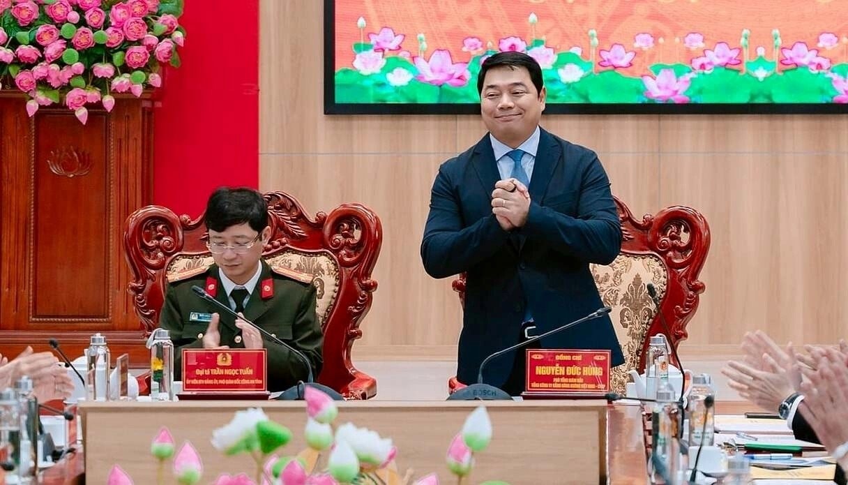 Lãnh đạo sinh năm 1978 giữ ghế nóng ACV: Từ 'tay ngang' trở thành Phó giám đốc ngành bay khi mới 26 tuổi