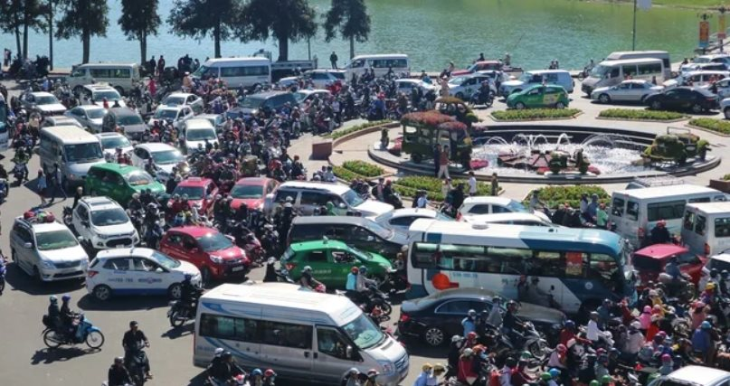 Cảnh tượng chưa từng thấy tại Đà Lạt