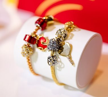 Thị trường bạc biến động, Pandora ra thông báo mới tới tất cả khách hàng Việt Nam