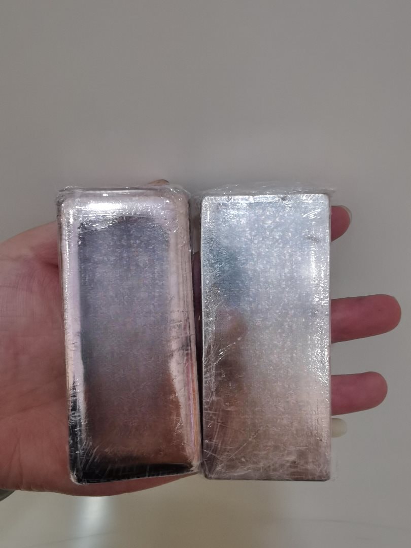 Phát hiện thỏi bạc 15kg trị giá 1,4 tỷ đồng trong gói hàng ship, công an sử dụng nhiều biện pháp nghiệp vụ vào cuộc